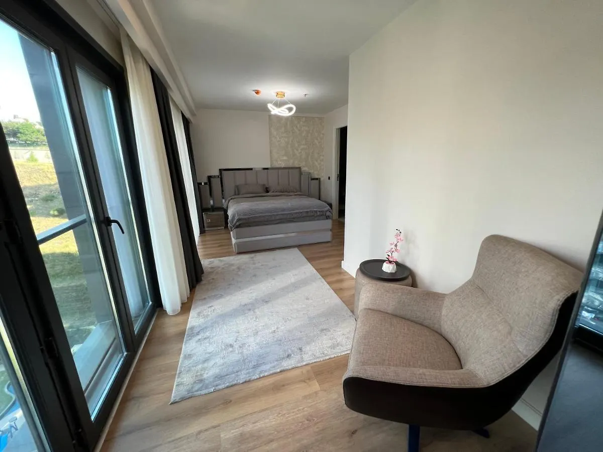 Family Luxury Apartment 2 Bedroom +Saloon Стамбул